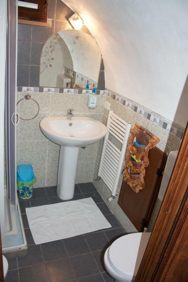 דירות צ'לייה מספיקה Casa Jenny מראה חיצוני תמונה