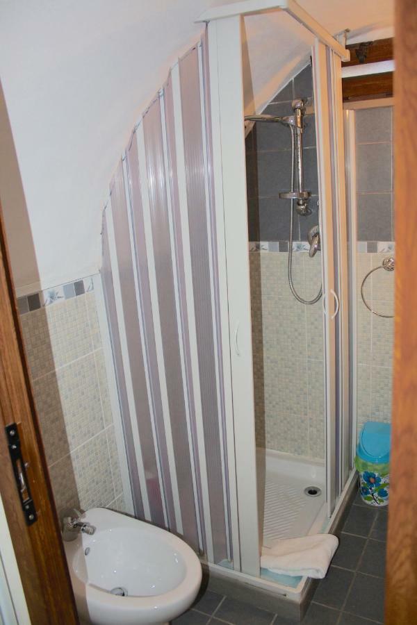 דירות צ'לייה מספיקה Casa Jenny מראה חיצוני תמונה